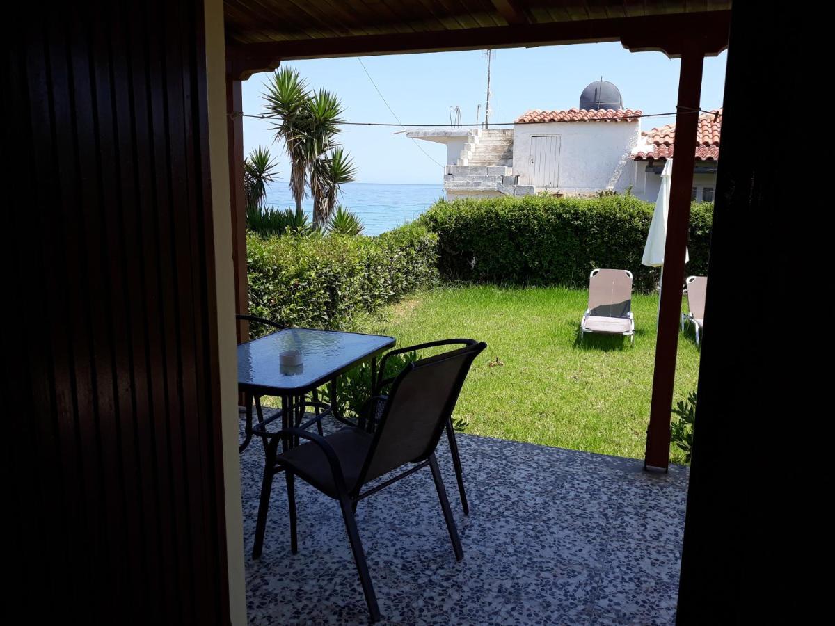 Beach Bungalows Kypseli Extérieur photo